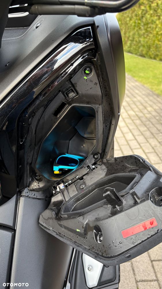 Yamaha X-max - 16