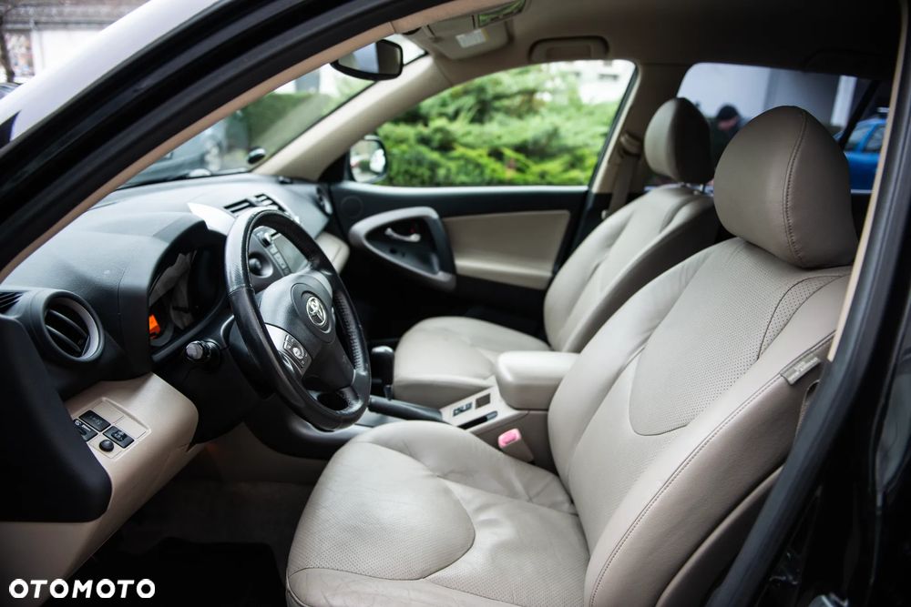 Toyota RAV4 2.0 4x4 Automatik Executive - 14