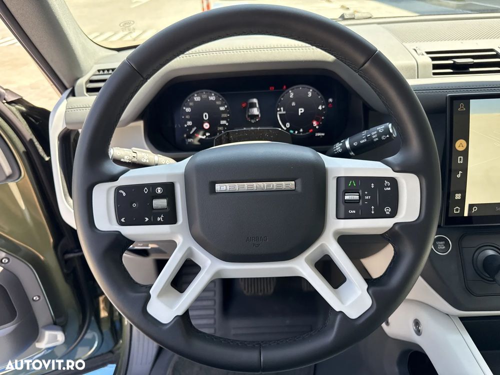 Land Rover Defender - 15
