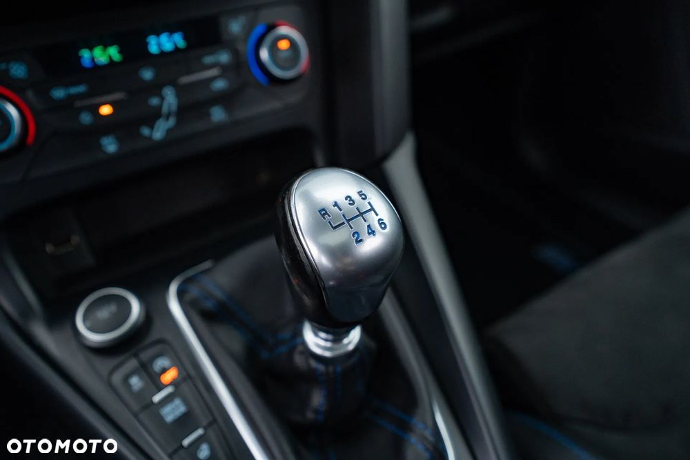 Ford Focus 2.3 EcoBoost RS - 14