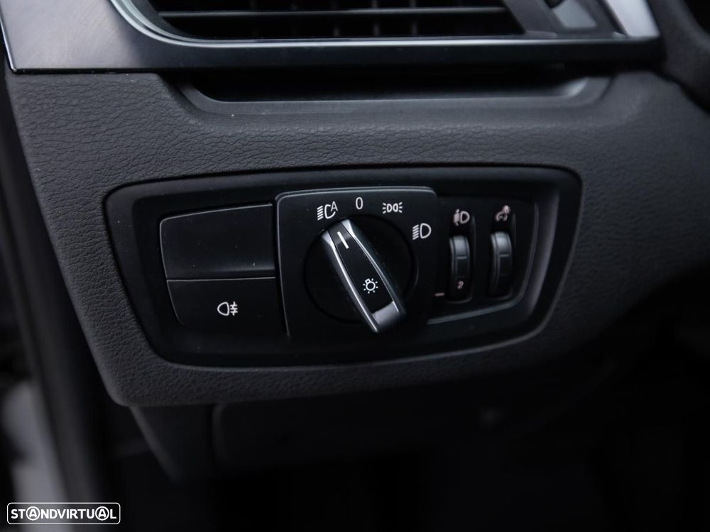 BMW X1 25 e xDrive Corporate Edition - 18