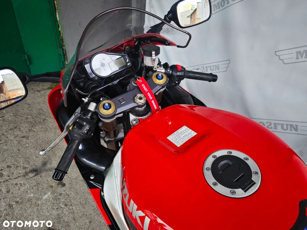 Suzuki GSX-R - 10