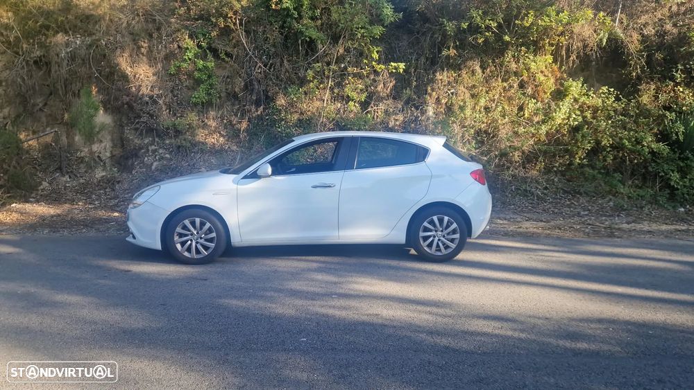 Alfa Romeo Giulietta 1.6 JTDM 16V B-Tech - 3