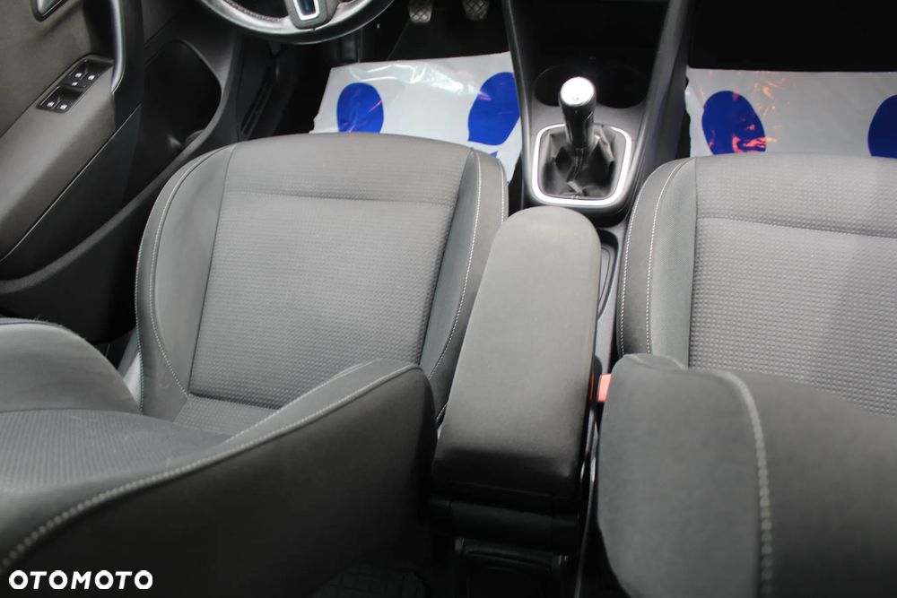 Volkswagen Polo - 15