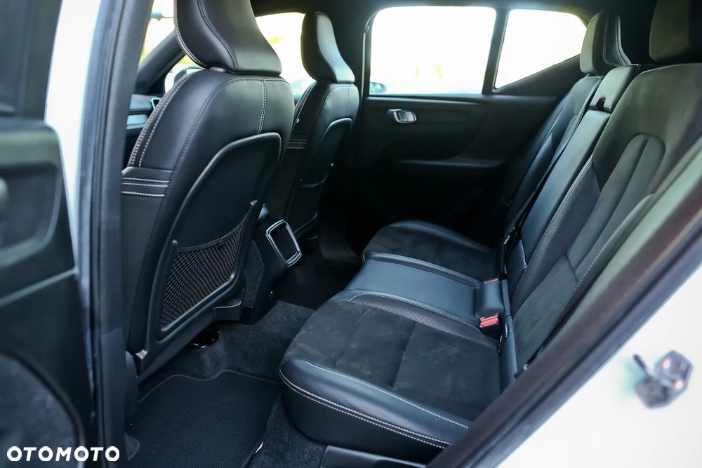 Volvo XC 40 D4 AWD Geartronic R-Design - 21