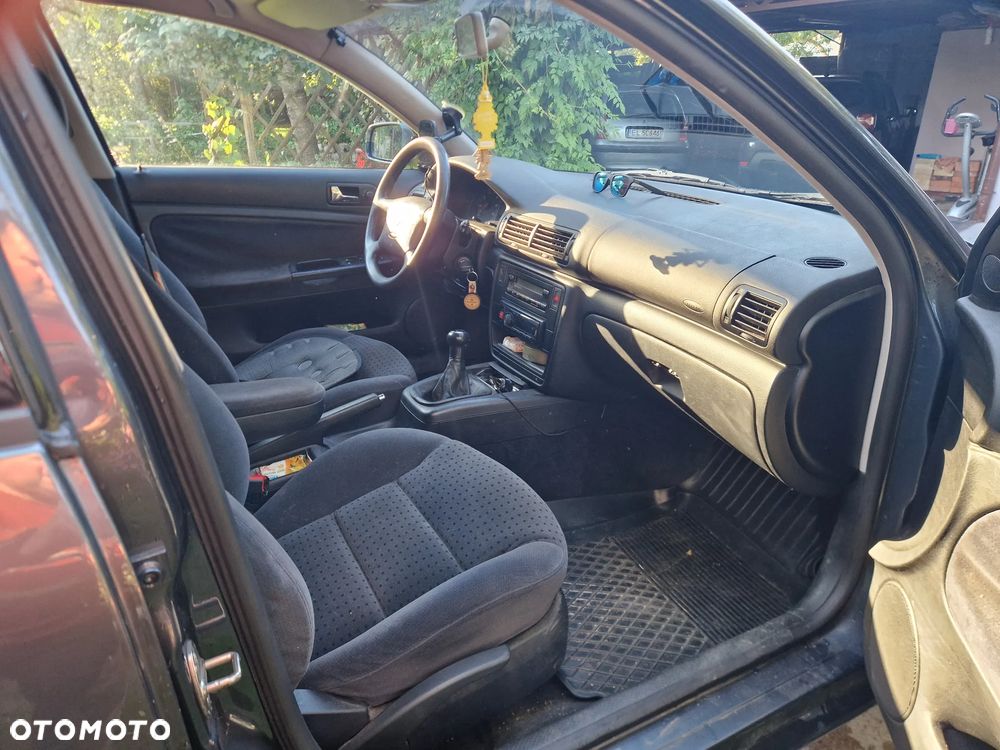 Volkswagen Passat - 3