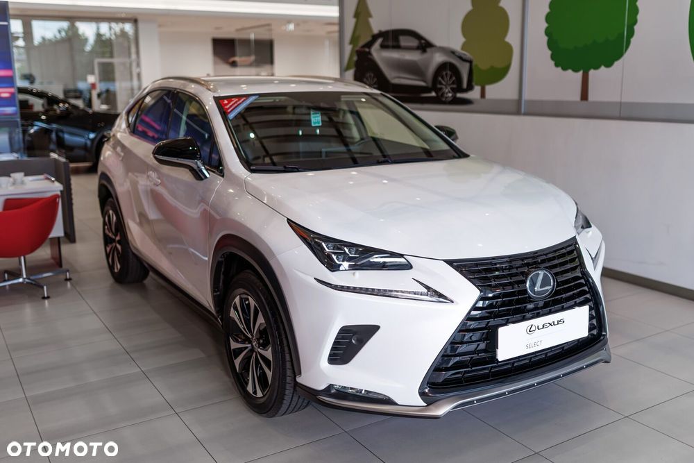 Lexus NX 300 F Impression AWD - 9