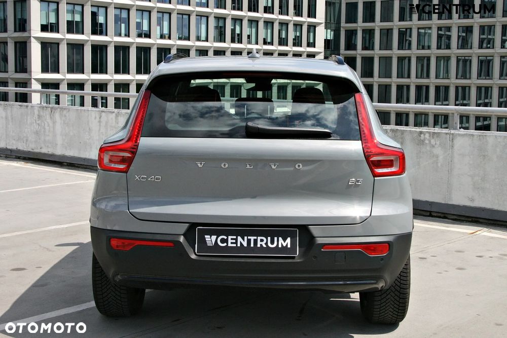 Volvo XC 40 B3 Plus Dark - 7