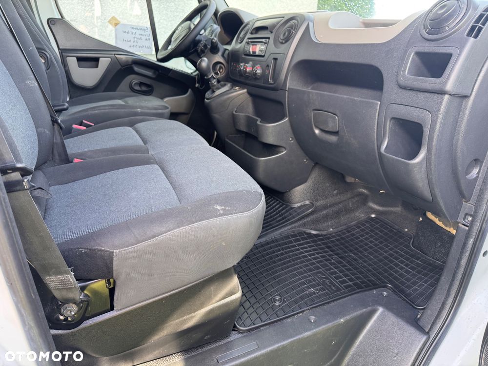 Nissan NV400 - 8