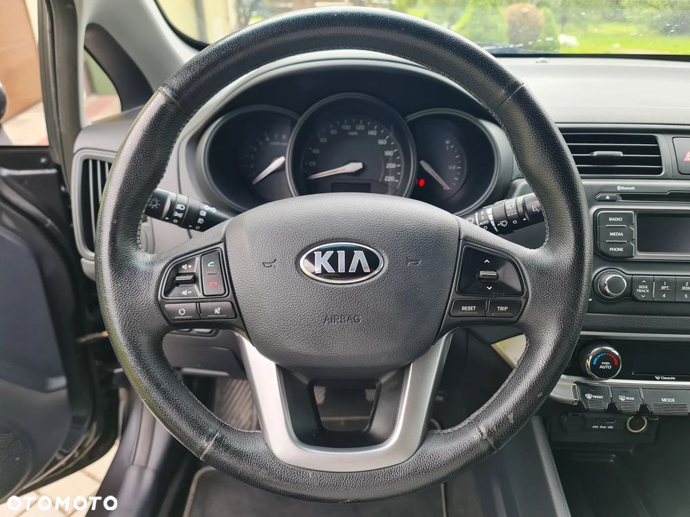 Kia Rio 1.2 Dream Team Edition - 12