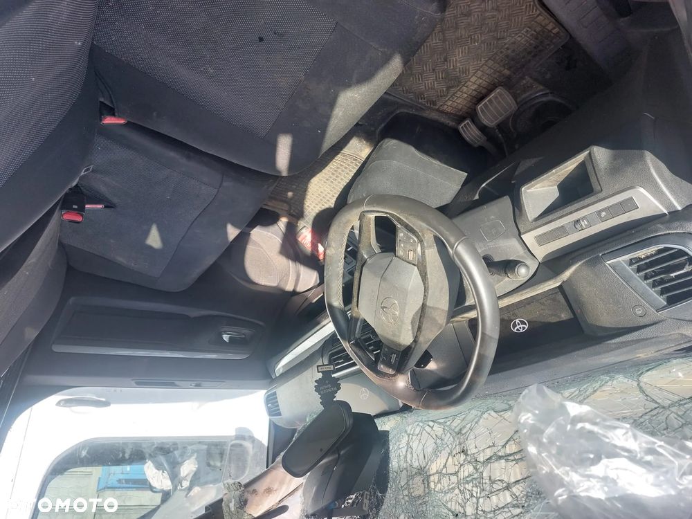 Toyota Proace Verso - 19