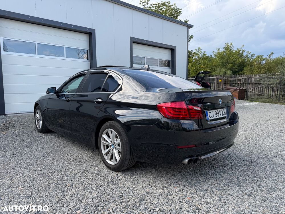BMW Seria 5 520d Sport-Aut. - 6