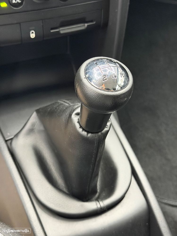 Peugeot 207 1.4 16V Trendy - 11