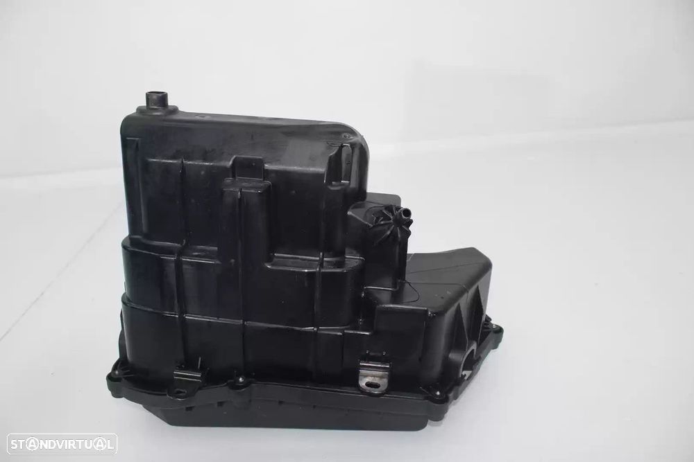 TAMPA BMW 1 2018 -CARCASA DE FUSIBLES - 2