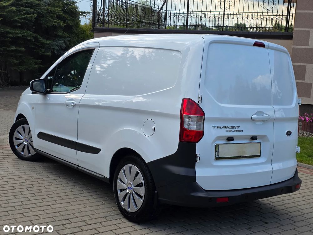Ford Transit Courier - 2