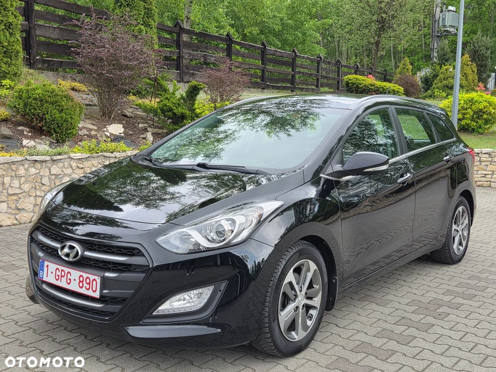 Hyundai i30 Kombi 1.6 GDi DCT Premium - 2