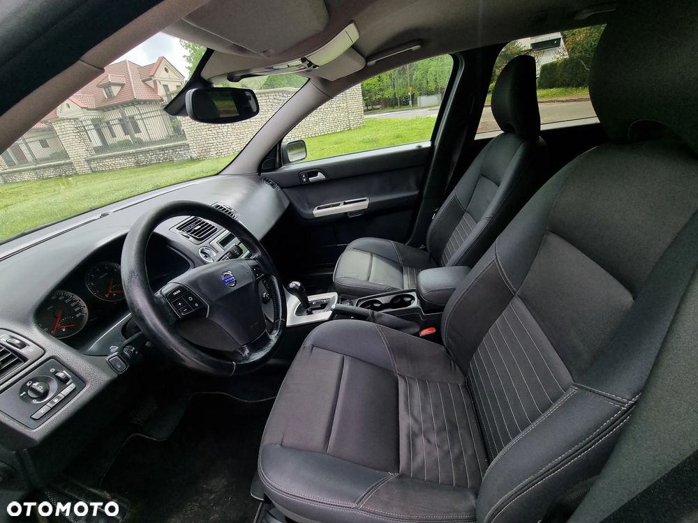 Volvo V50 - 13