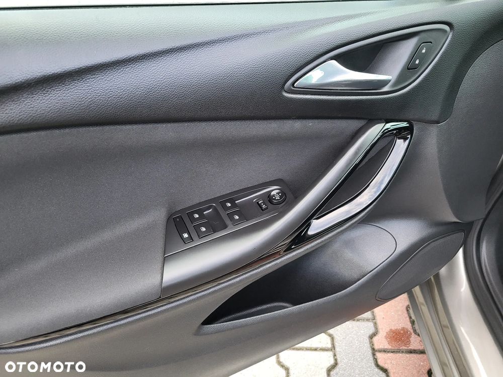 Opel Astra 1.4 Turbo Innovation - 13