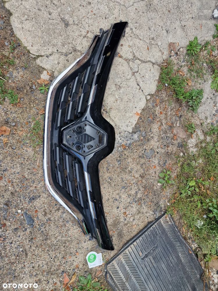 Atrapa  grill  Renault  captur  II - 1
