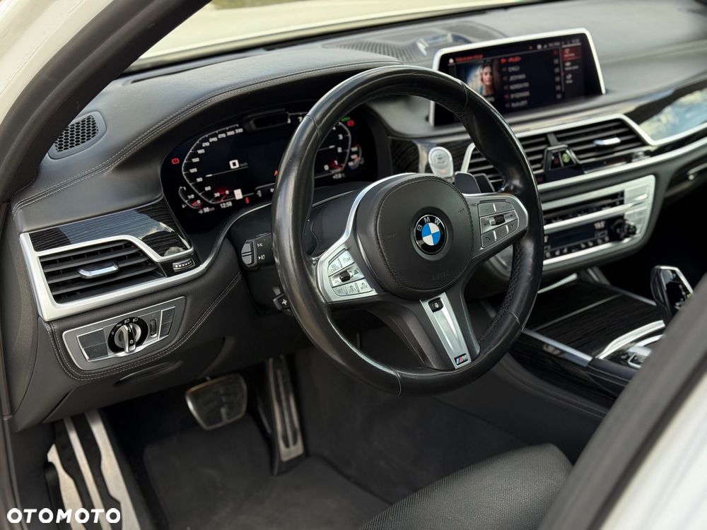 BMW Seria 7 - 17