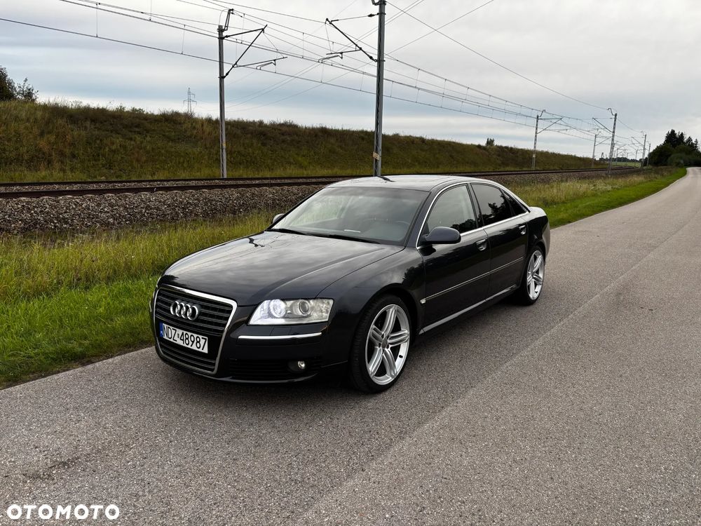 Audi A8 - 4