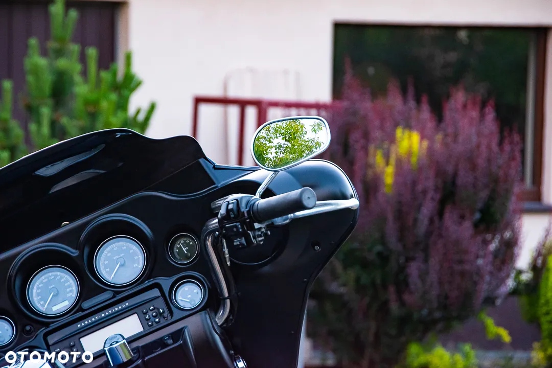Harley-Davidson FLH Electra Glide - 22