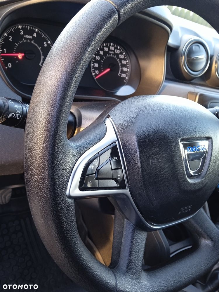 Dacia Duster 1.6 SCe Laureate S&S - 13