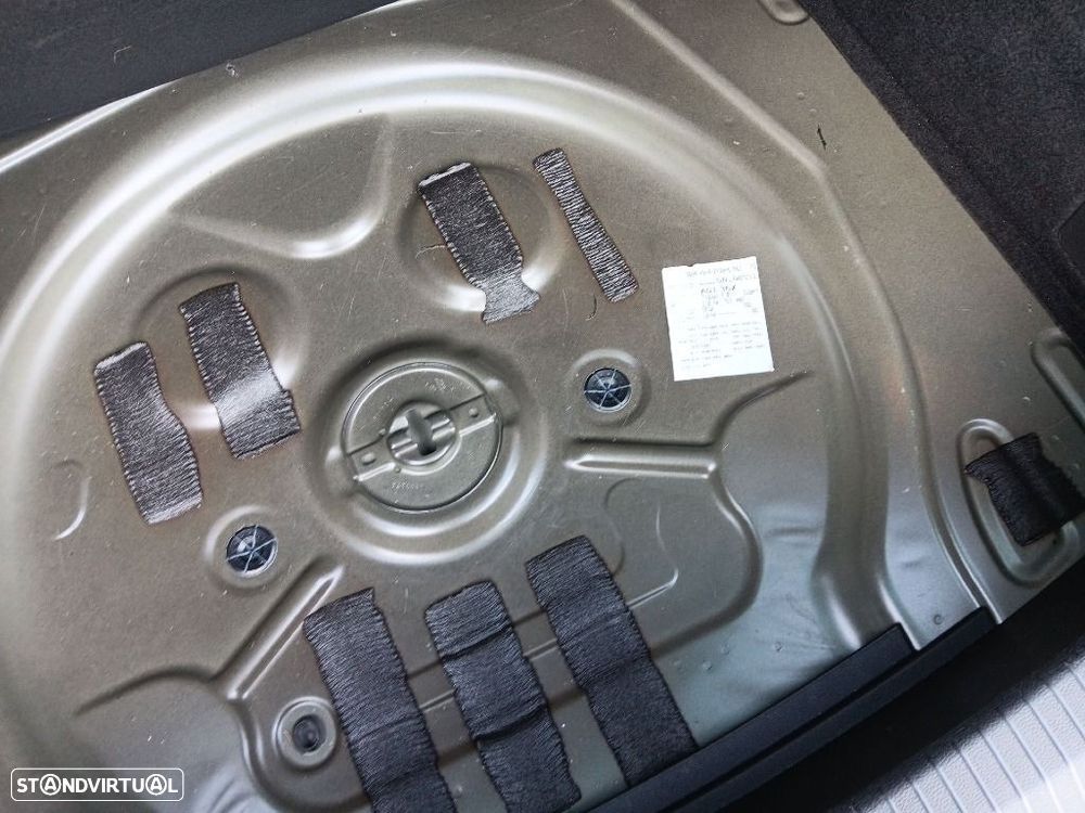 VW Tiguan 2.0 TDI Confortline - 18