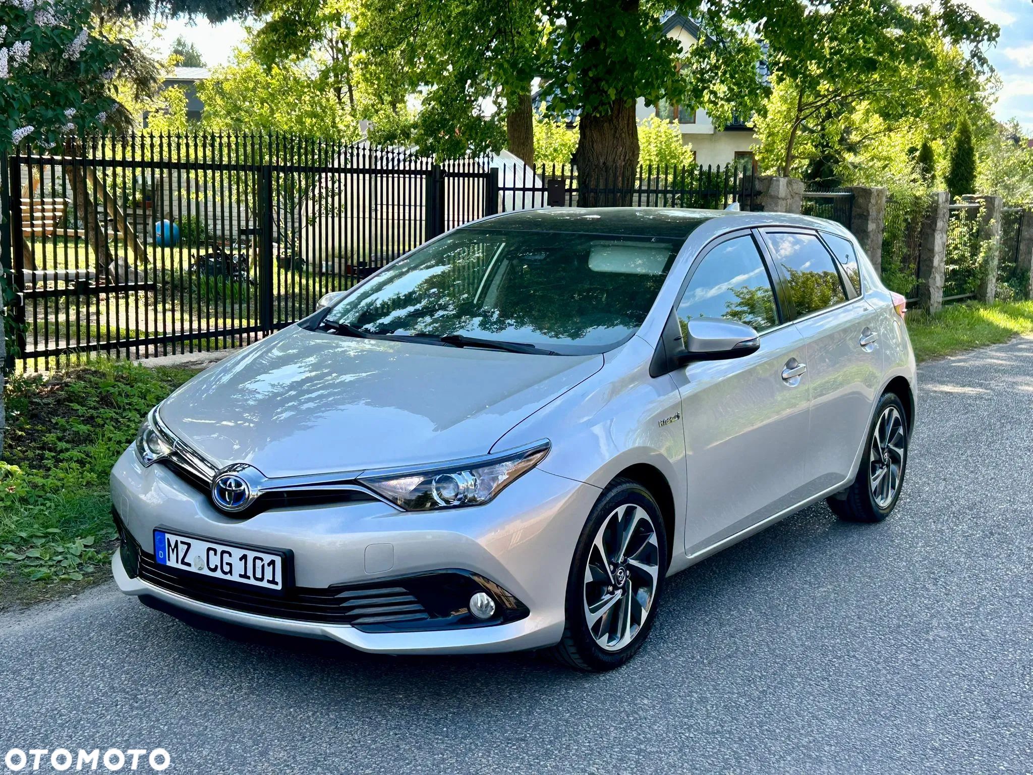 Toyota Auris - 1