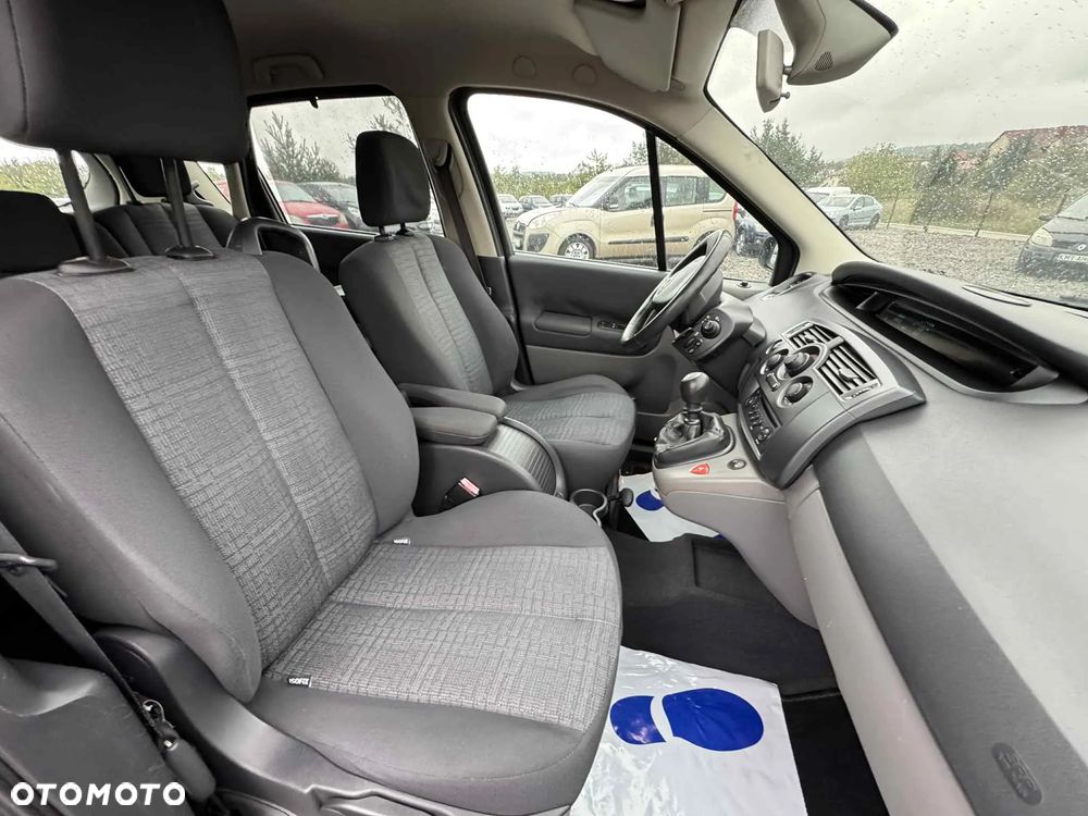 Renault Scenic 1.6 16V Emotion Plus - 13