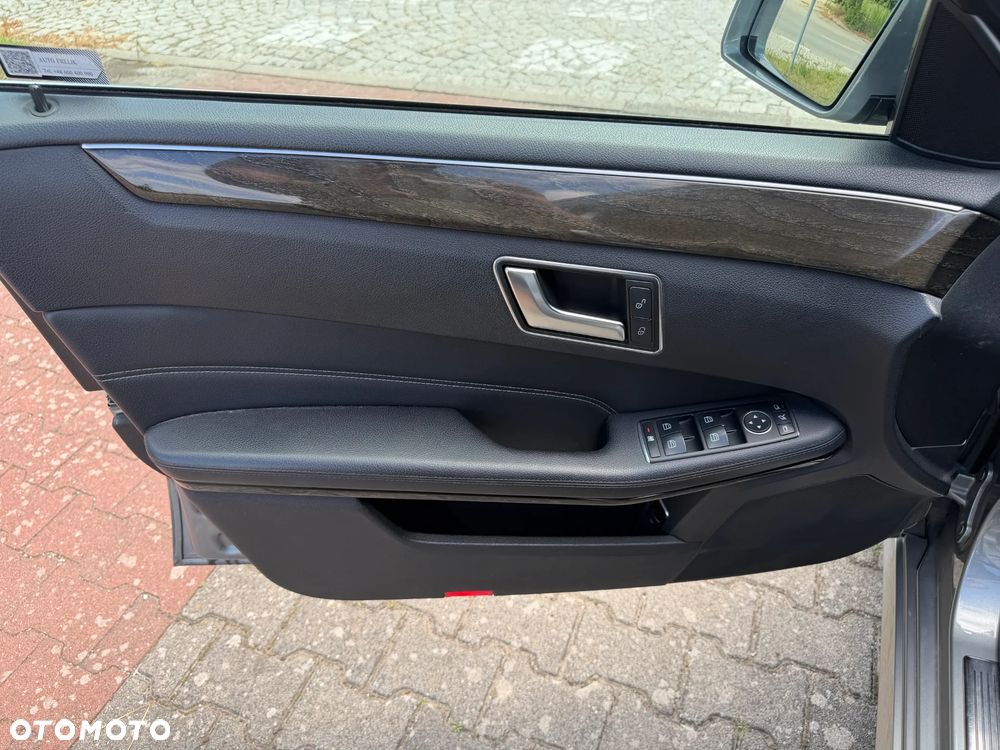 Mercedes-Benz Klasa E 200 7G-TRONIC Avantgarde - 37