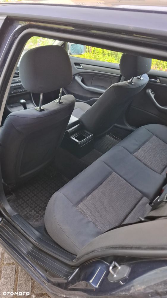 BMW Seria 3 318i - 7