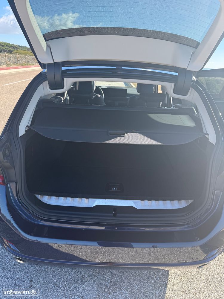 BMW 330 e xDrive Aut. - 18