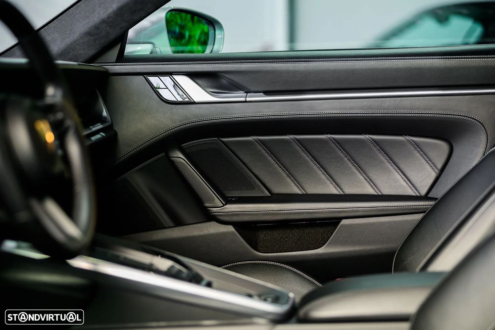 Porsche 911 (992) Turbo S - 26