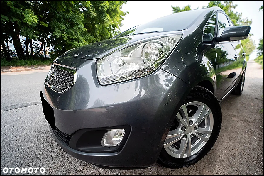 Kia Venga - 10