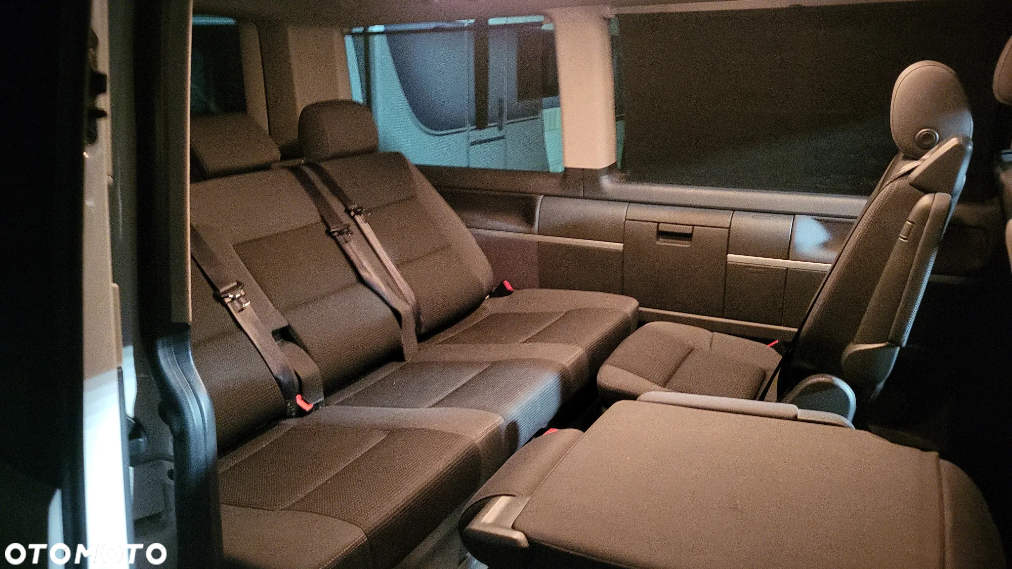 Volkswagen Multivan BiTDI L1 Edition 25 - 9