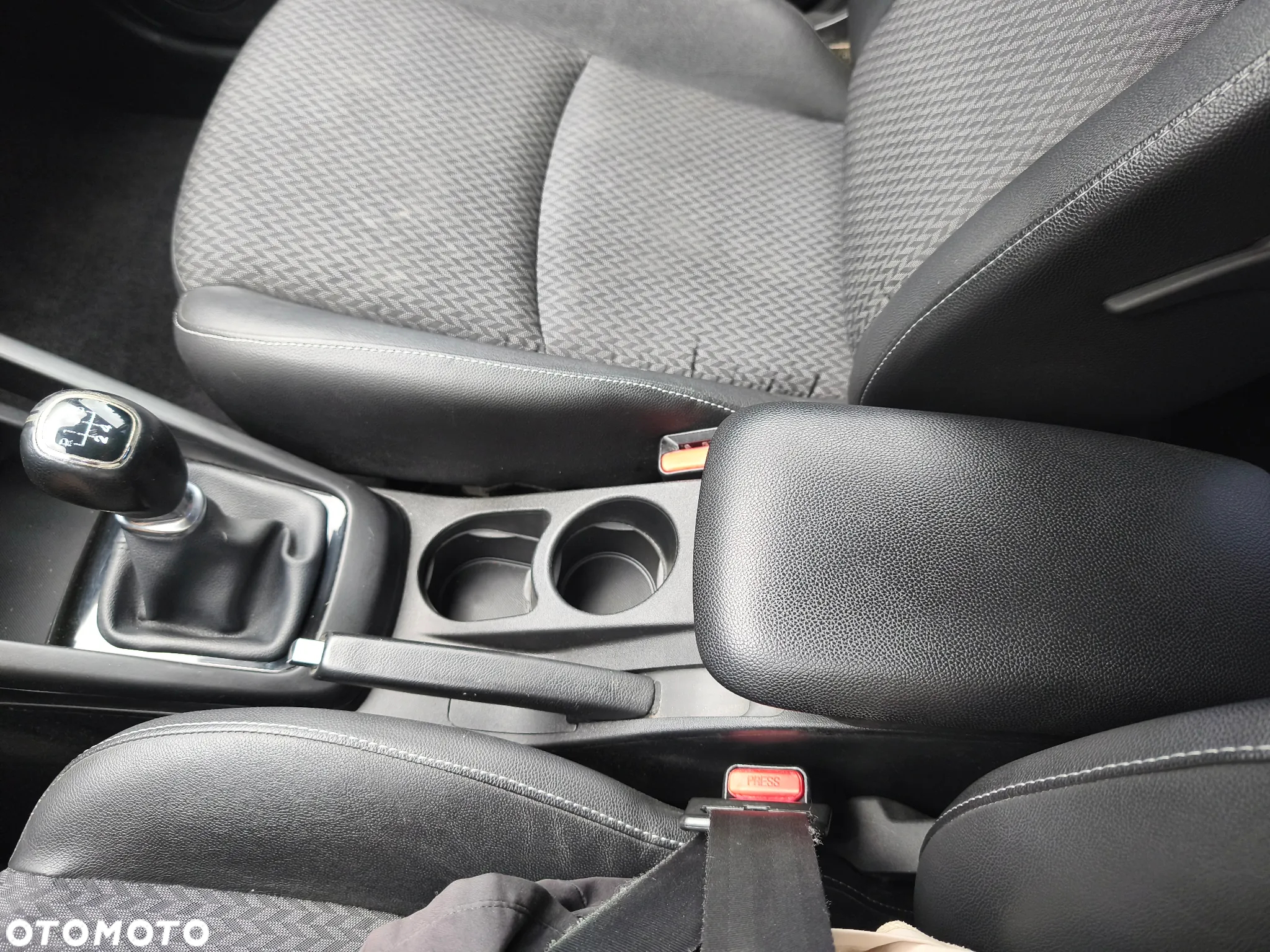 Kia Ceed Cee'd 1.6 Comfort + - 16