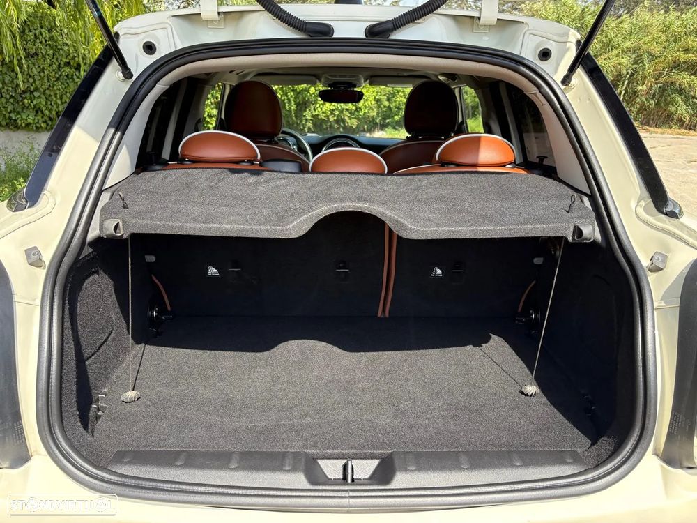 MINI 5 Portas Cooper D Aut. - 15