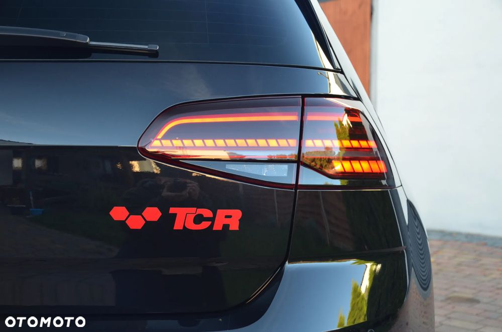 Volkswagen Golf GTI TCR 2.0 TSI OPF DSG - 17