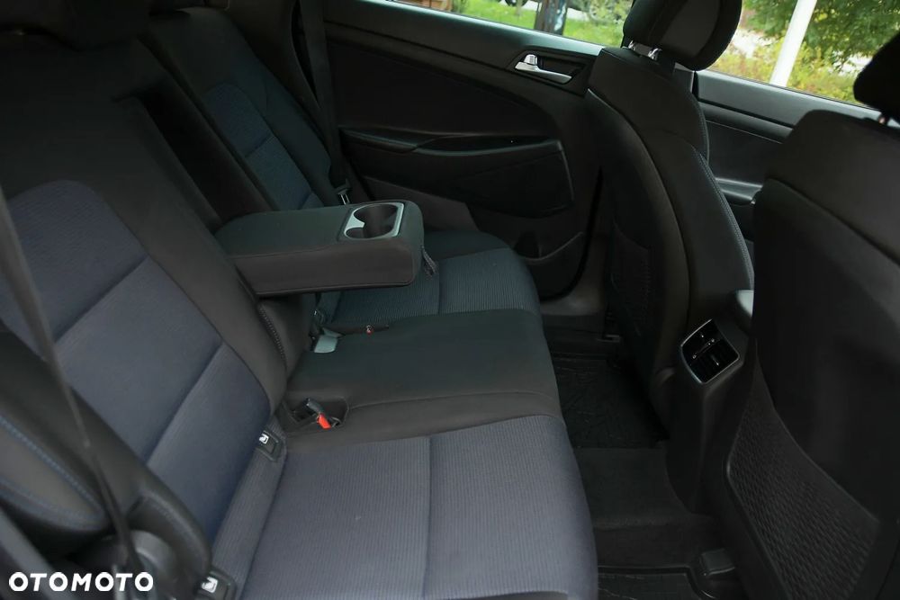 Hyundai Tucson 1.6 GDI BlueDrive Style 2WD - 22
