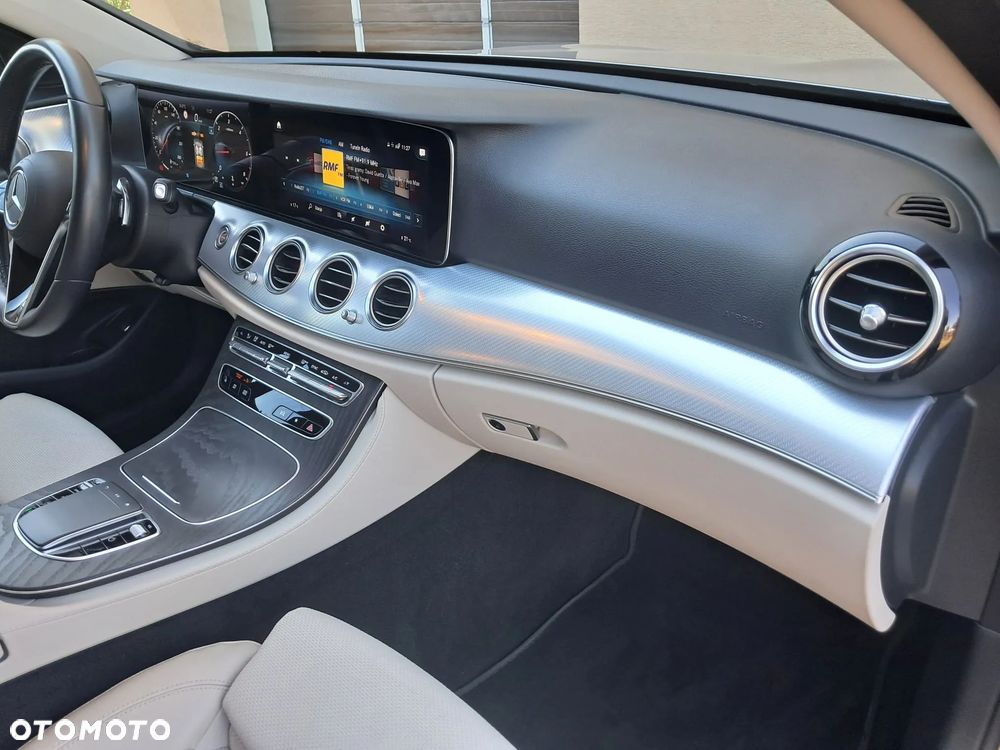 Mercedes-Benz Klasa E 220 d 9G-TRONIC - 12