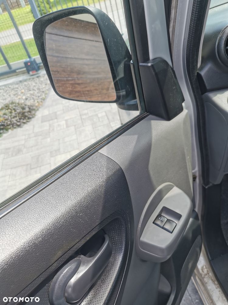 Nissan NV200 - 9