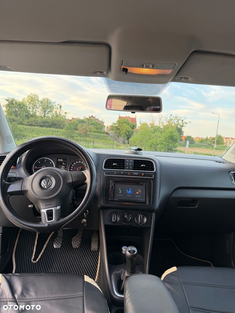 Volkswagen Polo - 22