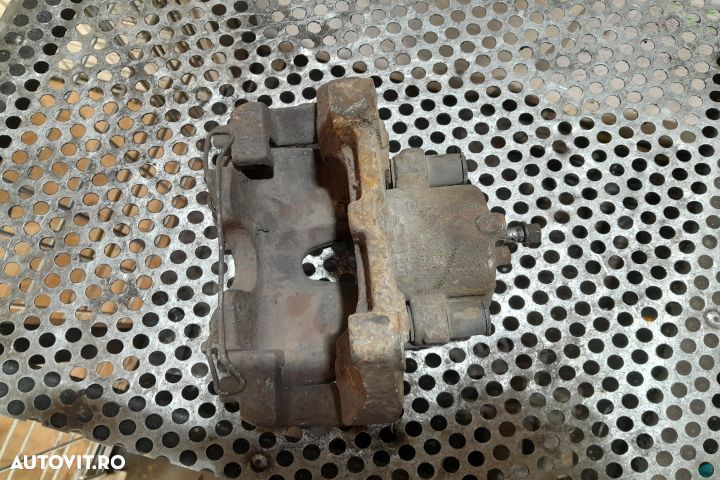 Etrier fata dreapta Opel Zafira B [2005 - 2010] Minivan 5-usi 1.6 MT - 3