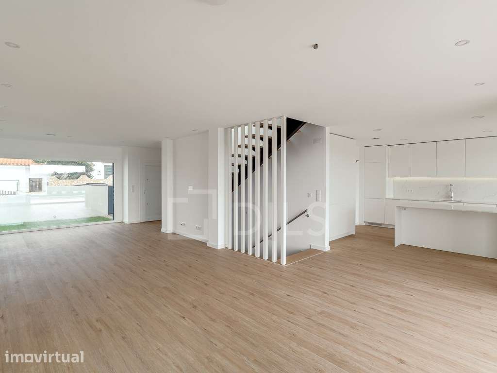 Moradia T4 nova com vista mar, jardim e piscina na Assenta, Ericeira - Grande imagem: 4/30