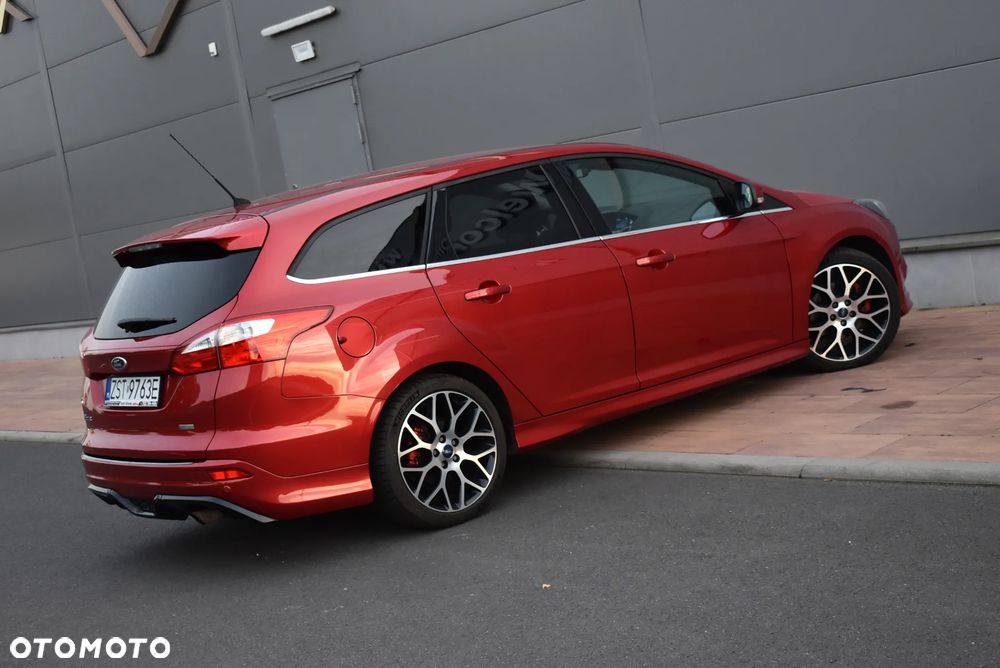 Ford Focus - 27