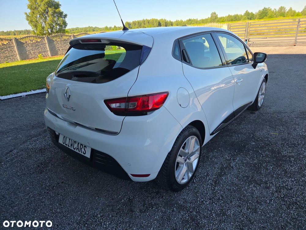 Renault Clio 1.2 16V 75 LIMITED - 14