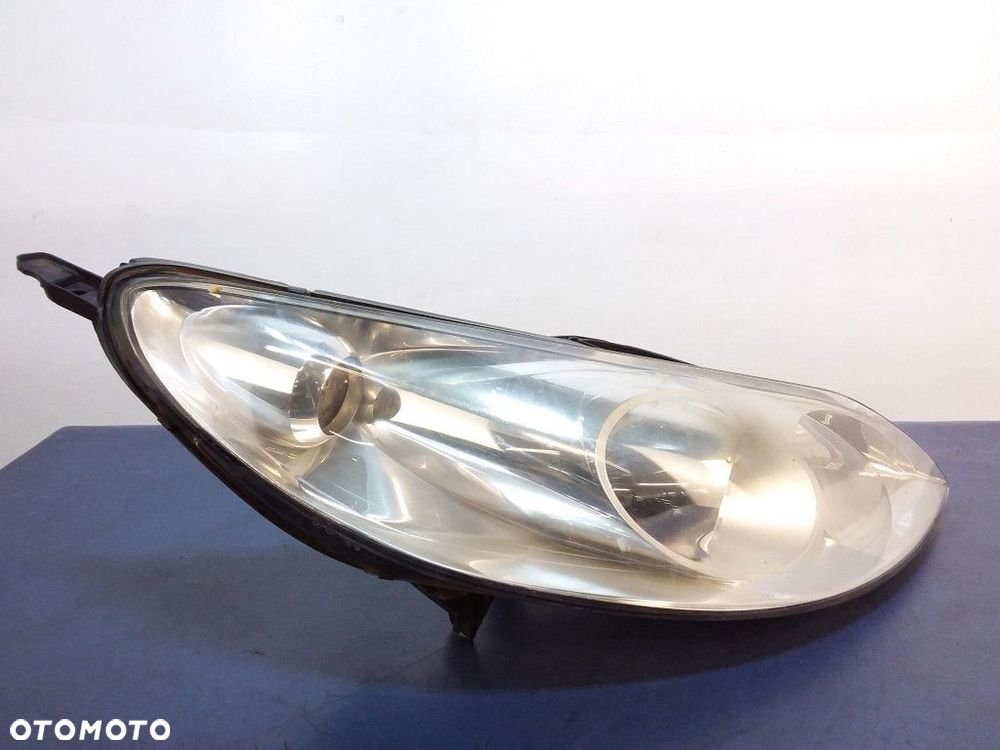 PEUGEOT 407 I LIFT REFLEKTOR LAMPA PRAWY PRZÓD - 2