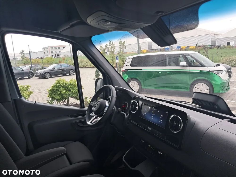 Mercedes-Benz Sprinter Furgon - 23