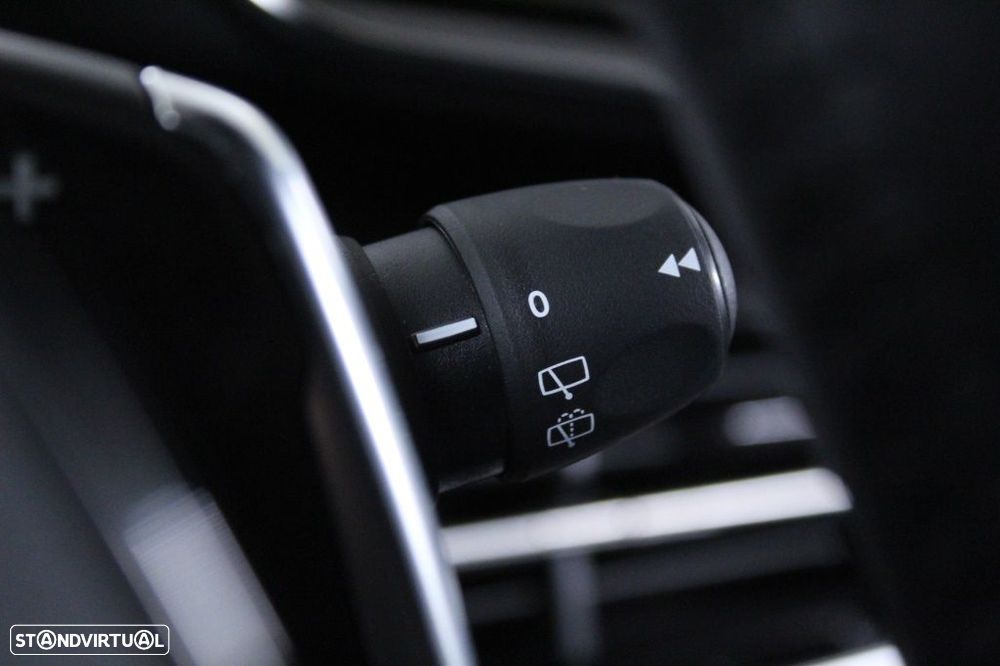 Peugeot 2008 1.2 Hybrid Allure e-DCS6 - 25